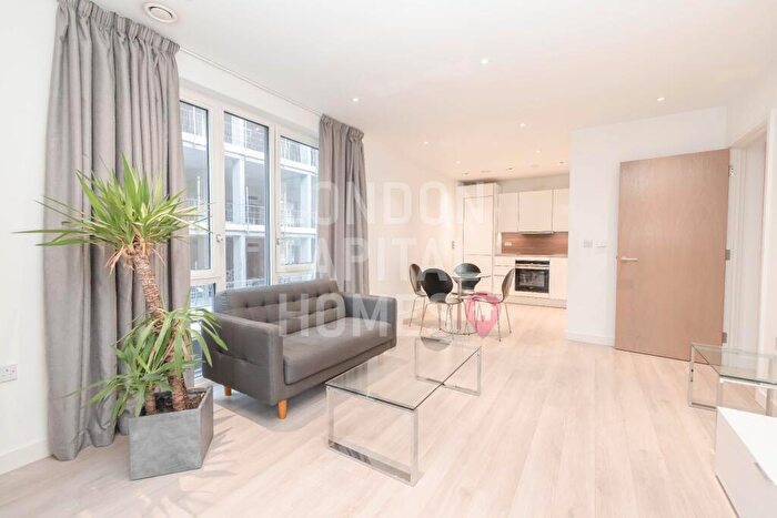 1 Bedroom Apartment To Rent In Hartwood Court, Devan Grove, London, N4