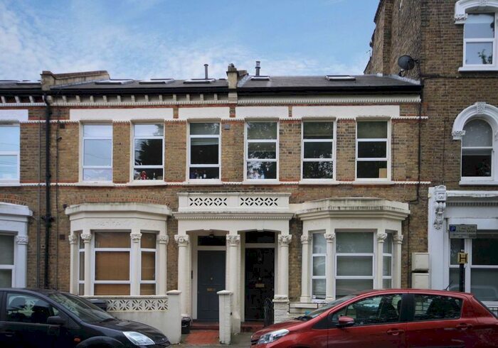 4 Bedroom Flat To Rent In Kepler Road, London, SW4