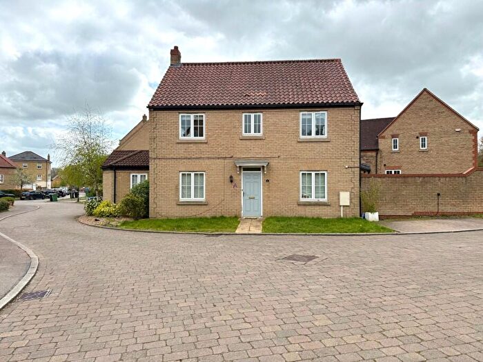 4 Bedroom Detached House To Rent In Tenby Grove, Kingsmead, MK4