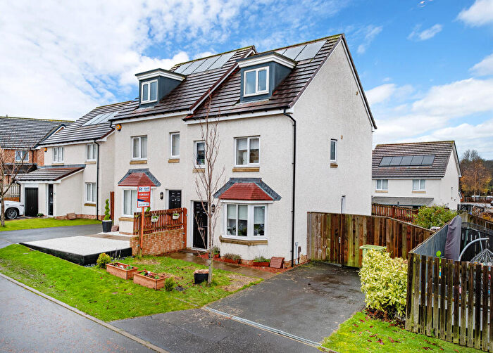 3 Bedroom Semi Detached House For Sale In Crowhall Drive, Glasgow, G33