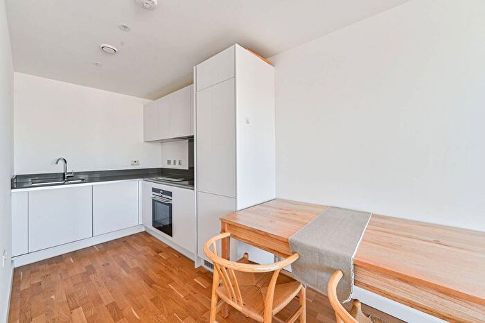 1 Bedroom Flat For Sale In Hawthorne Crescent, Greenwich, London, SE10