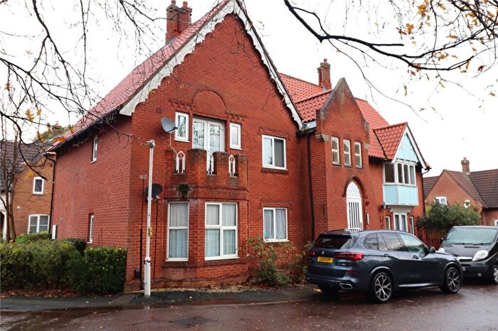2 Bedroom Apartment To Rent In Durban Lane, Basildon, Essex, SS15