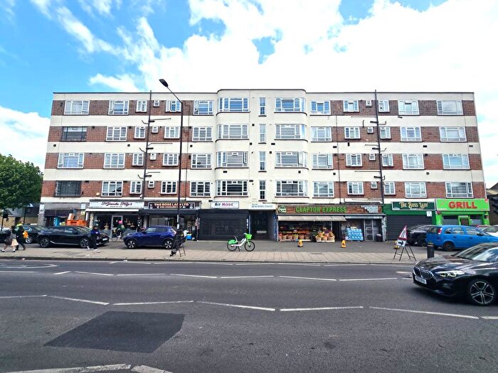 2 Bedroom Flat To Rent In Beaumont Court Upper Clapton Road, London, E5