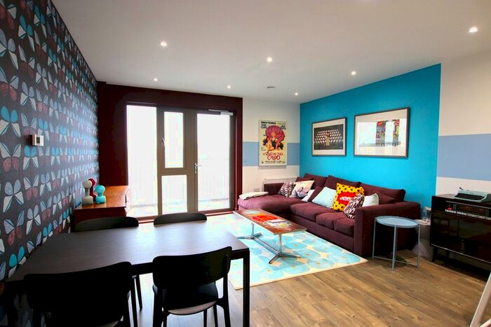 2 Bedroom Flat To Rent In Mitcham Road, Croydon, CR0