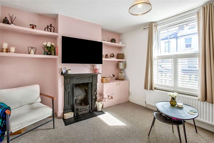 1 Bedroom Flat For Sale In Besley Street, Furzedown, SW16