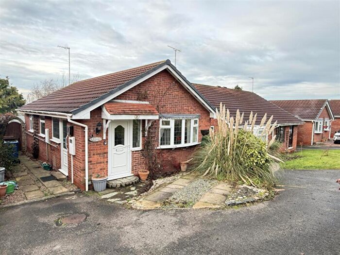 2 Bedroom Detached Bungalow For Sale In Chatsworth Drive, Tutbury, DE13