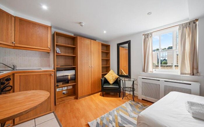 Studio To Rent In Cartwright Gardens, Bloomsbury, WC1H