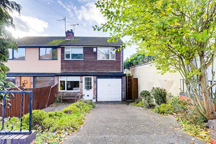 3 Bedroom Semi Detached House For Sale In Stanley Road, Mapperley, Nottinghamshire, NG3