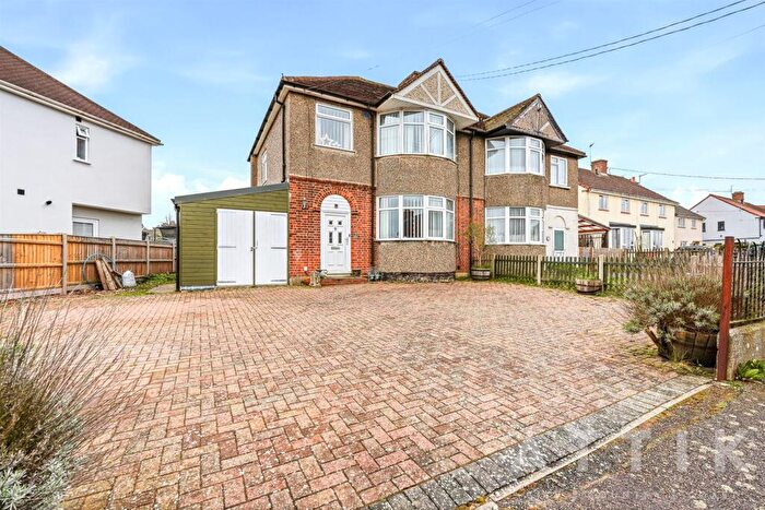 3 Bedroom Semi Detached House For Sale In Upper Avenue, Halesworth, IP19