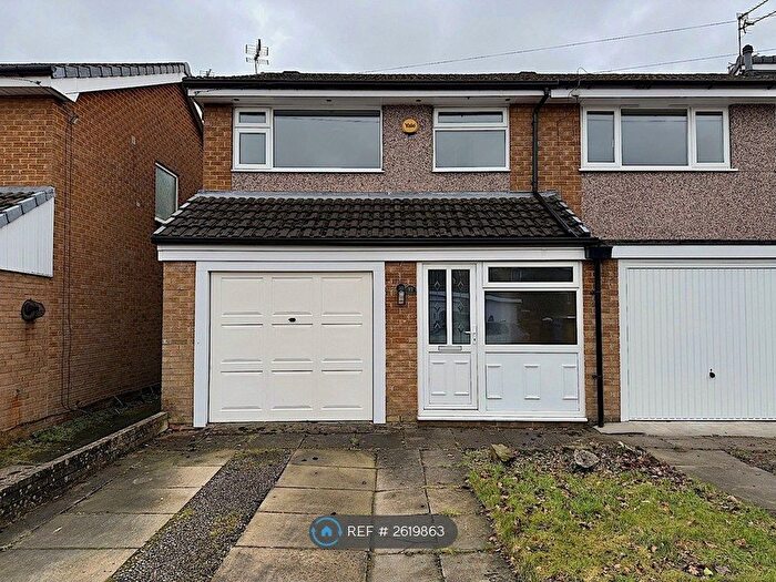 3 Bedroom End Of Terrace House To Rent In Dawlish Close, Bramhall, Stockport, SK7