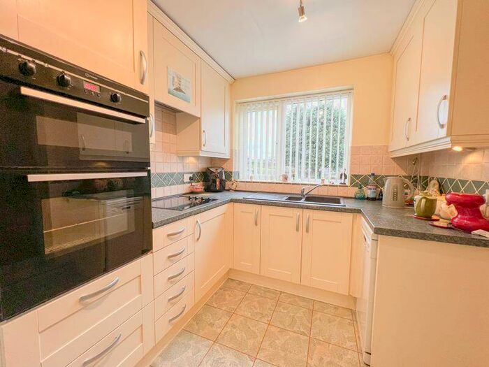 4 Bedroom Semi-Detached House For Sale In Mayland Drive, Streetly, Sutton Coldfield, B74