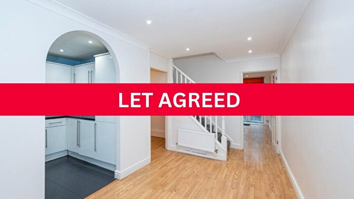 3 Bedroom Terraced House To Rent In Dunston Road, Battersea, London, SW11