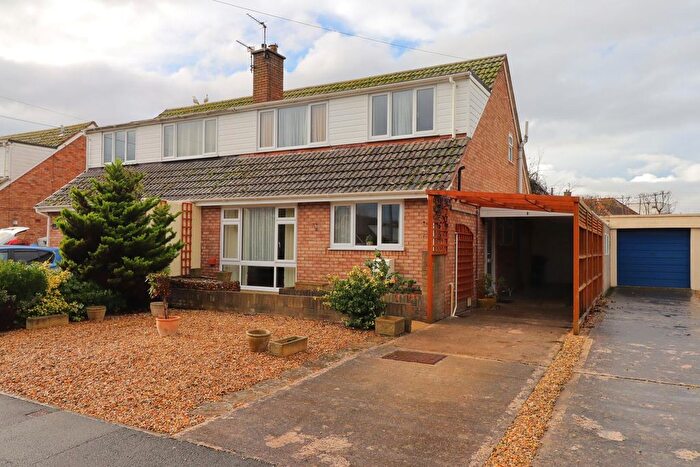 3 Bedroom Semi Detached Bungalow For Sale In Sycamore Close, Burnham-On-Sea, TA8