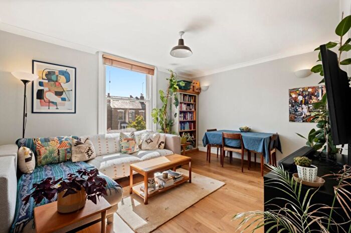 2 Bedroom Flat To Rent In Lordship Park, Lordship Park, N16