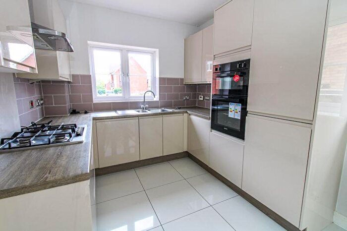 5 Bedroom Detached House For Sale In Potter Meadows, New Cardington, MK42
