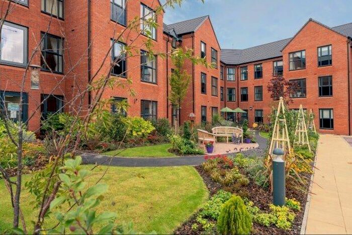 2 Bedroom Property To Rent In Clive Road, Redditch, B97