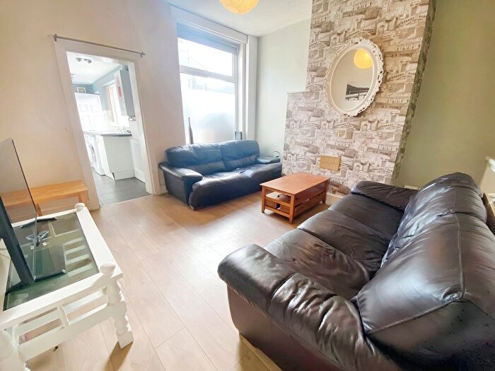 3 Bedroom Terraced House To Rent In Blandford Road, Salford, M6