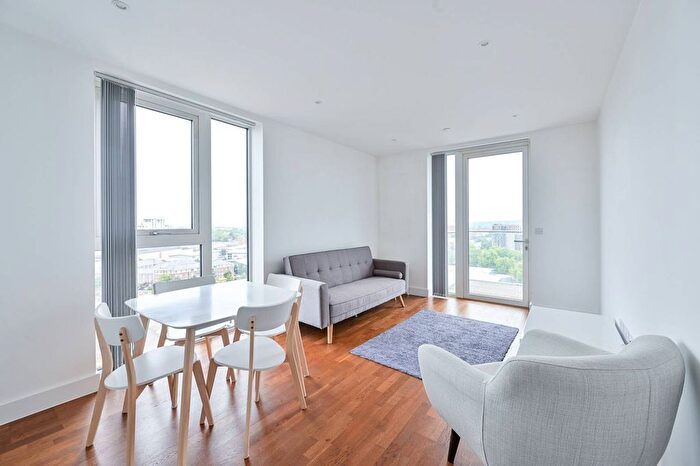 1 Bedroom Flat To Rent In Duncombe House, Woolwich Riverside, London, SE18