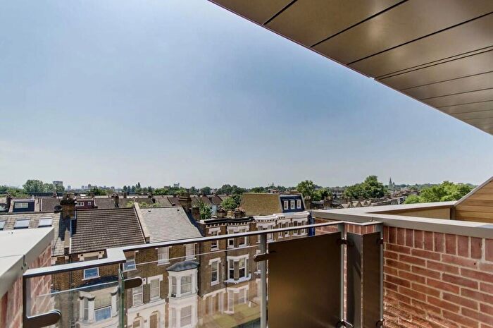 3 Bedroom Apartment To Rent In Beaufort Court, Maygrove Road, West Hampstead, NW6