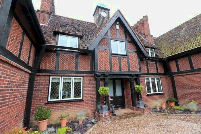 3 Bedroom Property To Rent In Lilystone Close, Ingatestone, CM4