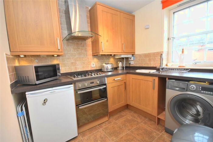 1 Bedroom Flat To Rent In Albany Court, City Centre, Aberdeen, AB11