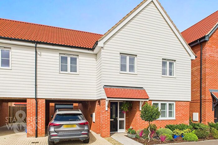 4 Bedroom Link Detached House For Sale In Linnet Drive, Attleborough, NR17