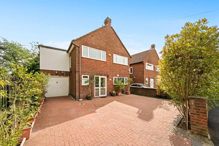 4 Bedroom Detached House For Sale In Clymping Dene, Feltham, TW14
