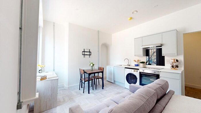 1 Bedroom Terraced House To Rent In Flat Plumptre House, Poplar Street, Nottingham, Nottinghamshire, NG1