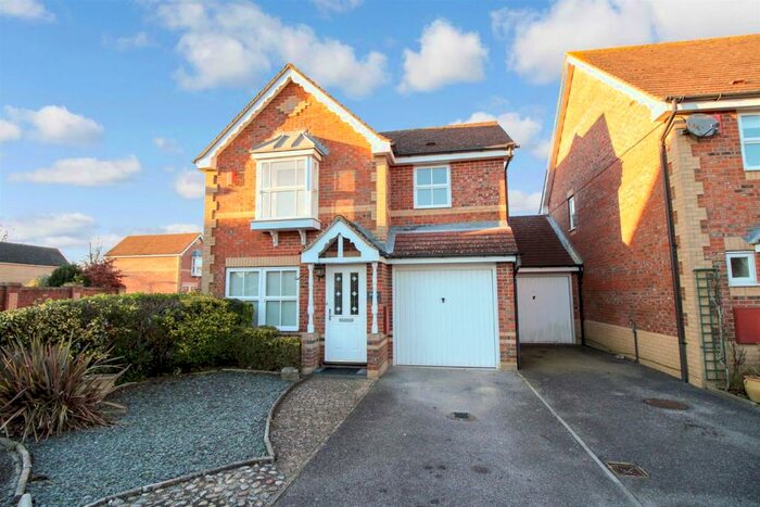 3 Bedroom Link Detached House To Rent In Priestfields, Titchfield Common, PO14