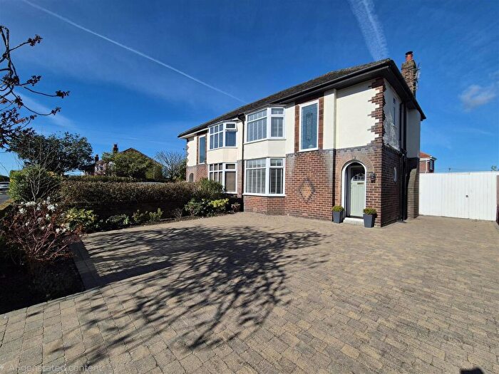 3 Bedroom Semi-Detached House For Sale In Lindsay Avenue, Lytham St. Annes, FY8