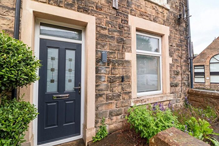 2 Bedroom End Of Terrace House For Sale In Railway Street, Hadfield, SK13