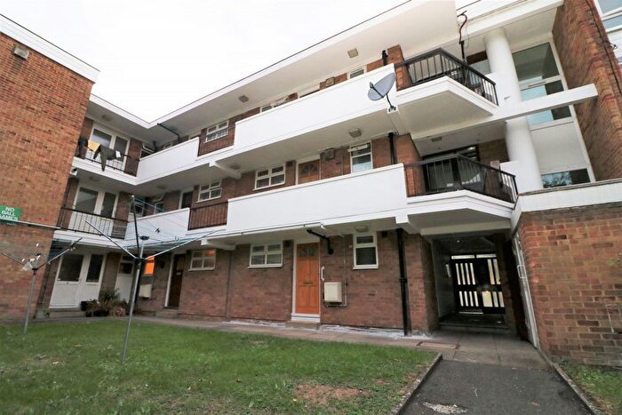 1 Bedroom Flat To Rent In Forest Road, Leytonestone, E11