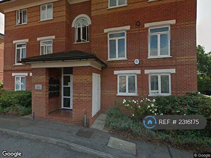 1 Bedroom Flat To Rent In Lion Court, London, NW4