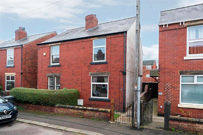 2 Bedroom Semi Detached House To Rent In Heaton Street, Brampton, Chesterfield, S40