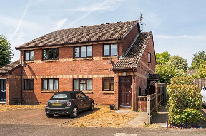 2 Bedroom Maisonette For Sale In Palmer Crescent, Ottershaw, Surrey, KT16