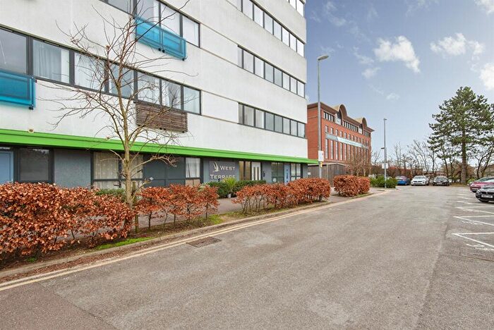 2 Bedroom Flat For Sale In Kings Road, Stevenage, SG1