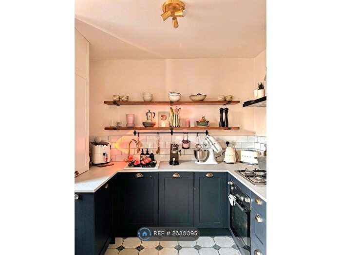 1 Bedroom Flat To Rent In York Street, Broadstairs, CT10