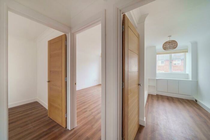 2 Bedroom Apartment To Rent In Lizmans Court, East Oxford, OX4