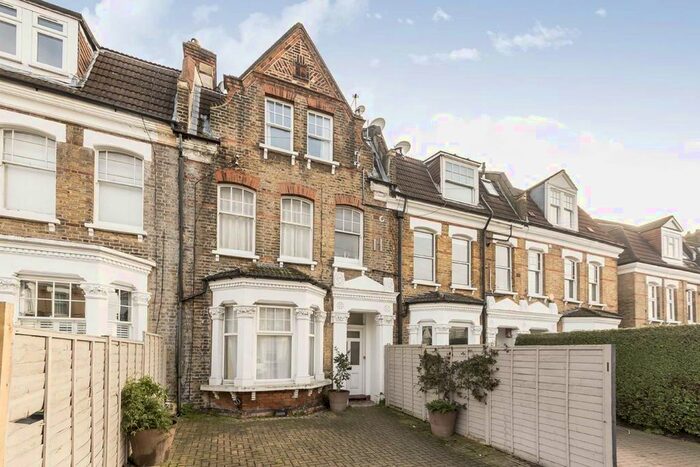 1 Bedroom Flat To Rent In Bournevale Road, London SW16