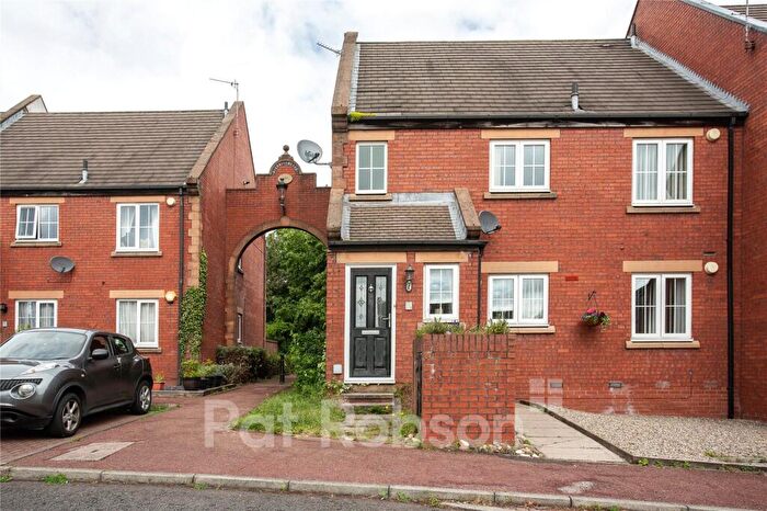 2 Bedroom Apartment For Sale In Rowes Mews, St Peters Basin, Newcastle Upon Tyne, NE6