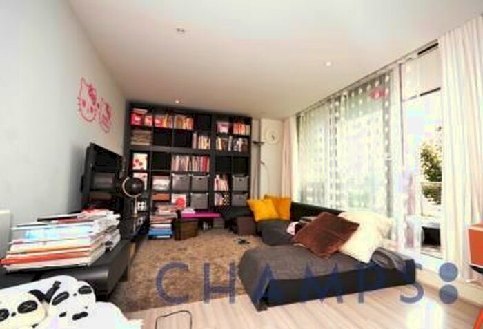 2 Bedroom Flat To Rent In Fathom Court, Basin Approach, London, E16