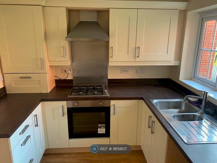 2 Bedroom Flat To Rent In Reed Close, Farnworth, Bolton, BL4