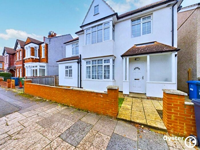 Studio To Rent In Wellington Road, Harrow, HA3