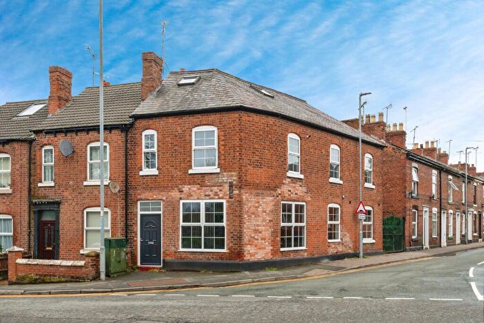 3 Bedroom Flat To Rent In Sealand Road, Chester, Cheshire, CH1