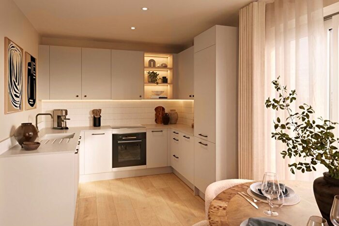 2 Bedroom Flat For Sale In Poplar House, One Waterside, Bath, BA2