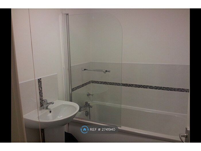 3 Bedroom Flat To Rent In Spring Road, Birmingham, B15