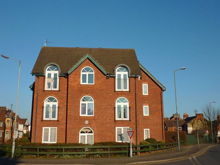 1 Bedroom Apartment To Rent In Eskdaill Place, Kettering, Northants, NN16