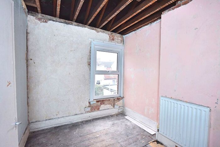 2 Bedroom End Of Terrace House For Sale In Victor Road, Colchester, CO1