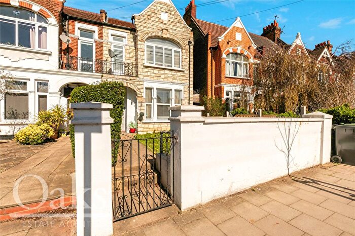 4 Bedroom Semi Detached House For Sale In Gleneldon Road, Streatham, SW16