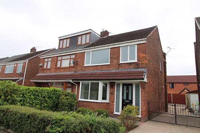 3 Bedroom Semi-Detached House To Rent In Birch Avenue, Failsworth, Manchester, M35